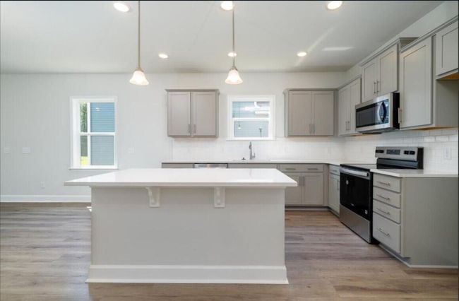 Compton Premier Calm - Gray and Quartz K | Image 7