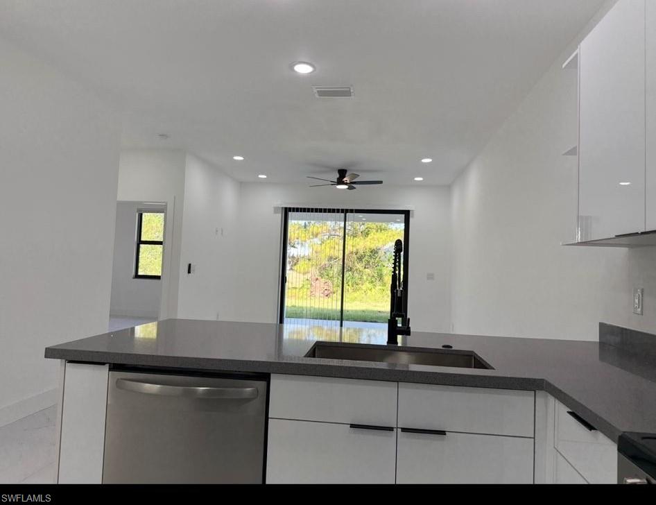 Residential Lease in LEHIGH ACRES 5