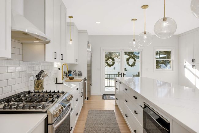 150 1 St St, House other with 3 bedrooms, 4 bathrooms and null parking in Excelsior MN | Image 11
