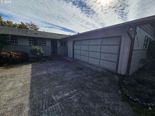 2110 35th Ave, LONGVIEW, WA, 98632-4220 | Card Image