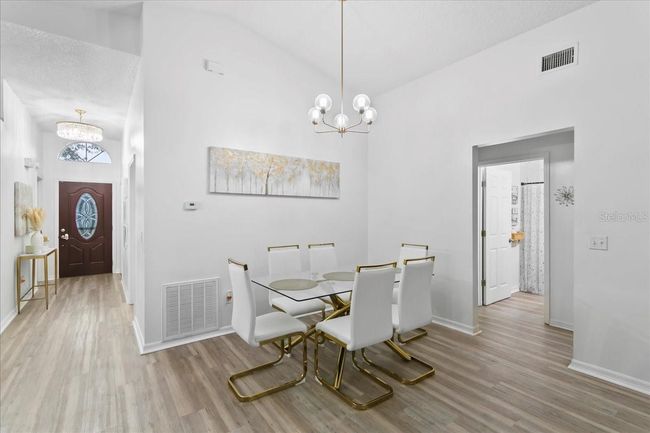Dining area | Image 4