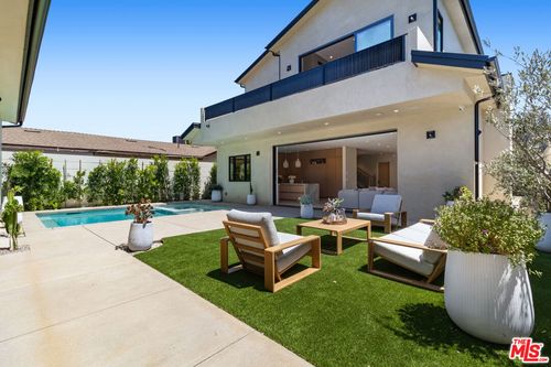 15721 Addison St, Encino, CA, 91436-1516 | Card Image
