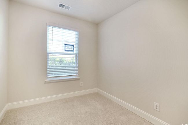 Unfurnished room with carpet flooring | Image 20