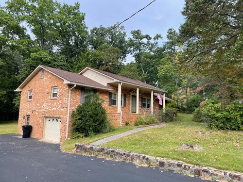 2206 Coachman Dr, Roanoke, VA, 24012-6803 | Card Image