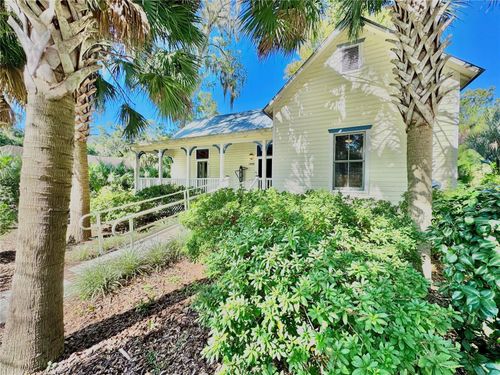 18708 Nw 240th St, High Springs, FL, 32643-3966 | Card Image