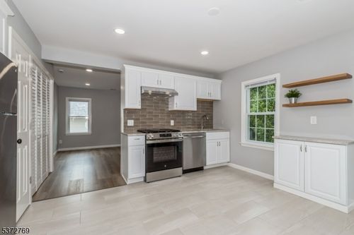 243 Forest Rd, Fanwood, NJ, 07023-1164 | Card Image