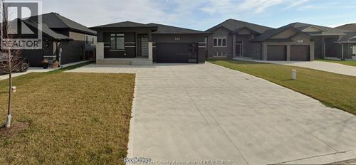 lower-104 Lambert St, Amherstburg, ON, N9V0G5 | Card Image