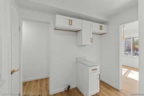 20558 Oakfield St, Detroit, MI, 48235-2149 | Card Image