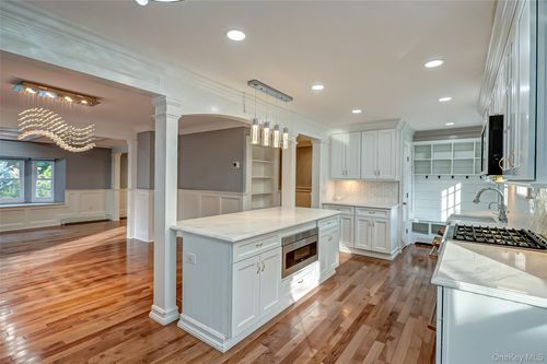 850 Saint Johnland Rd, Kings Park, NY, 11754-1101 | Card Image