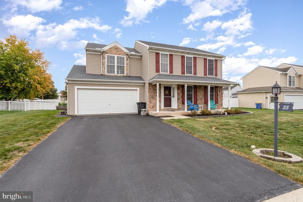 Joan Dr, York, PA 17404