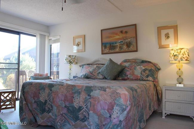 156 lanai 18 | Image 40