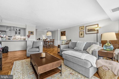 1105-3800 Fairfax Dr, ARLINGTON, VA, 22203-1705 | Card Image