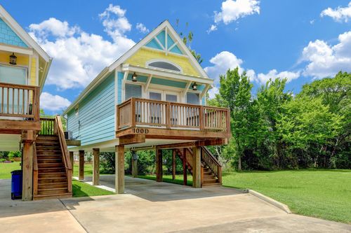 ste-d-100 Grove Rd, Kemah, TX, 77565-2728 | Card Image