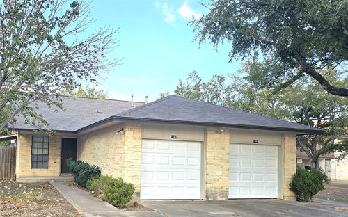 1745-1747 Horseshoe Cir, Round Rock, TX, 78681-1850 | Card Image