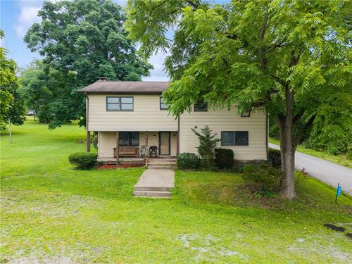 131 Pershing Ave, Mount Pleasant, PA, 15666-5011 | Card Image