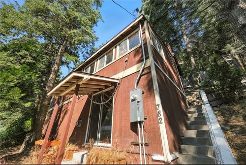 782 W Virginia St, Lake Arrowhead, CA, 92352 | Card Image