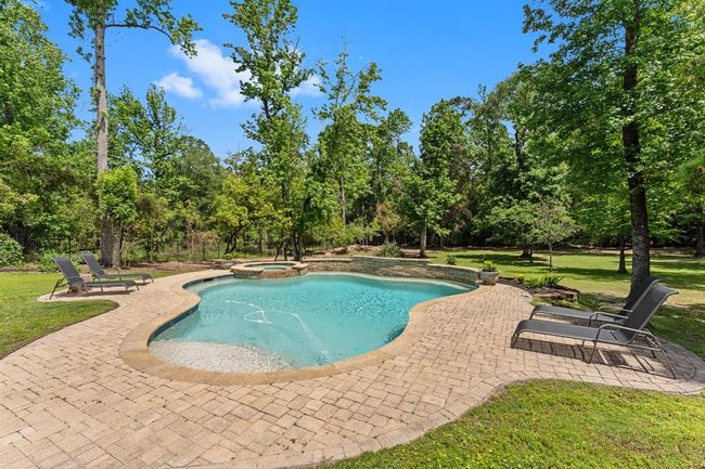 Jump in your sparking pool, complete with a raised spa and plenty of tanning space! | Image 35