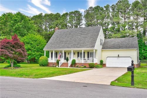 132 South St, Moyock, NC, 27958-8620 | Card Image