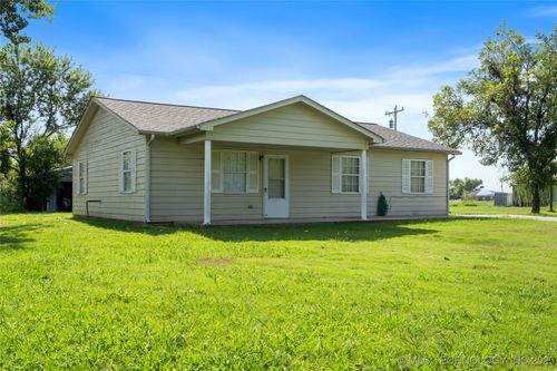 6360 N 250 Rd, Beggs, OK, 74421-2827 | Card Image