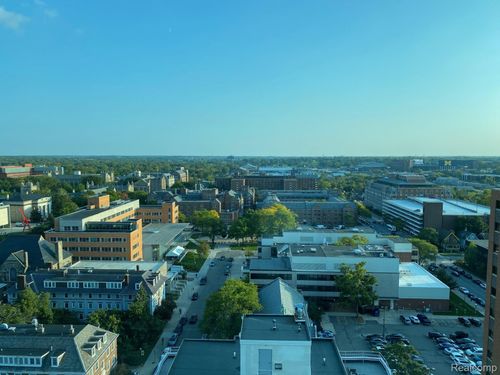 18k-555 E William St, Ann Arbor, MI, 48104-2476 | Card Image
