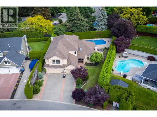 492 Carona Cres, Kelowna, BC, V1W3C6 | Card Image
