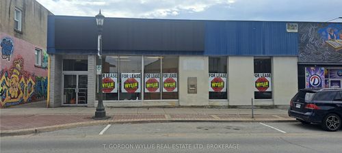 41 E Main St, Welland, ON, L3B3W4 | Card Image