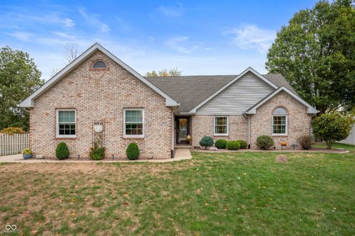 1227 Pendle Hill Ave, Pendleton, IN, 46064-9125 | Card Image