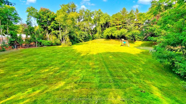 30 High Point Rd, House other with 8 bedrooms, 13 bathrooms and 35 parking in North York ON | Image 24