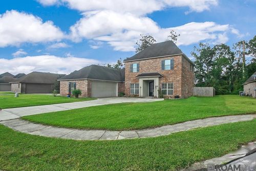 8614 Sandpiper St, Denham Springs, LA, 70706-8642 | Card Image