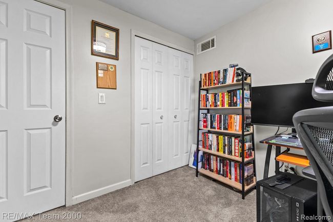 17_7485_Pointe_Dr17_mls.jpg | Image 16