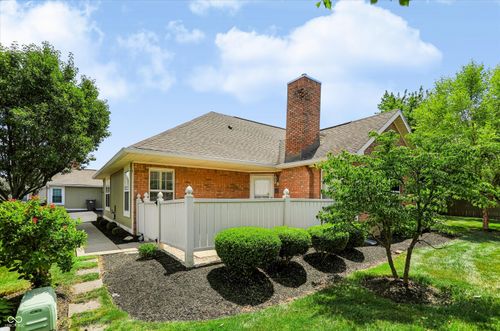 b-7335 Chapel Villas Ln, Indianapolis, IN, 46214-6210 | Card Image