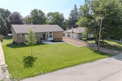 6 Lillian St, House other with 2 bedrooms, 2 bathrooms and 4 parking in Brant ON | Image 1