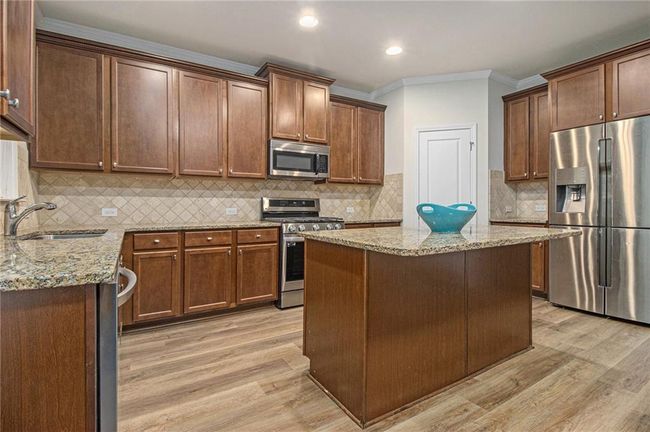 218 3 Rd Ave, House other with 5 bedrooms, 3 bathrooms and 2 parking in Avondale estates GA | Image 13