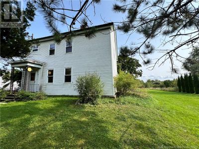 74 Pleasant St, House other with 3 bedrooms, 2 bathrooms and null parking in Saint Stephen NB | Image 2