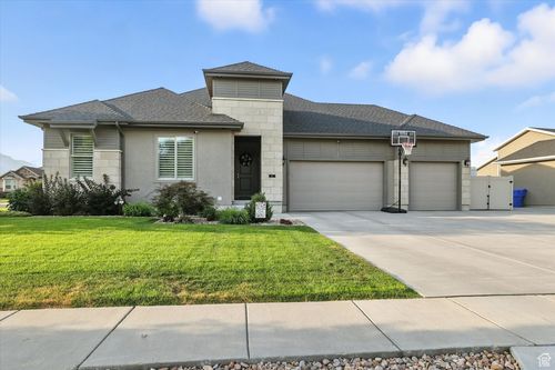 61 W Country Boy Dr, North Ogden, UT, 84404-2841 | Card Image