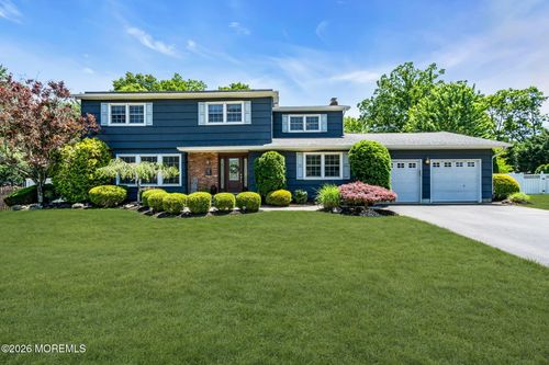 3 Beacon Dr, Howell, NJ, 07731-2018 | Card Image