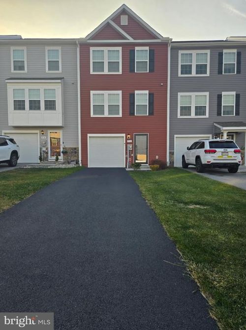 96 Ayrshire Dr, HANOVER, PA, 17331-8047 | Card Image