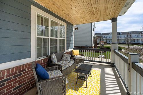 18791 Newport St, Macomb, MI, 48042-3736 | Card Image