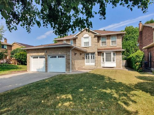 4 Mowat Crt, Brampton, ON, L6Z3E6 | Card Image
