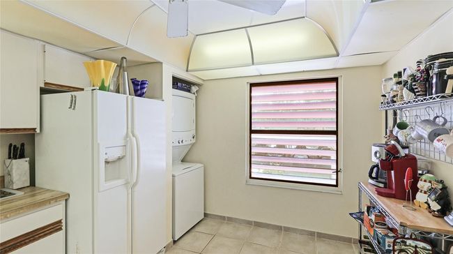 527 Spring Lakes Blvd, Condo with 2 bedrooms, 2 bathrooms and null parking in BRADENTON FL | Image 4