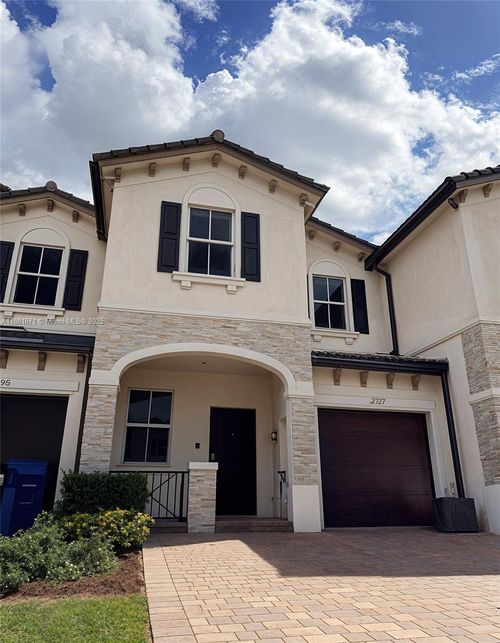 12727 Nw 23rd Pl, Miami, FL, 33167-1493 | Card Image