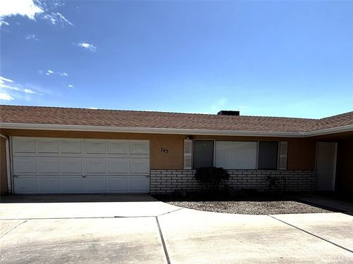 743 Evergreen St, Hemet, CA, 92543-5898 | Card Image