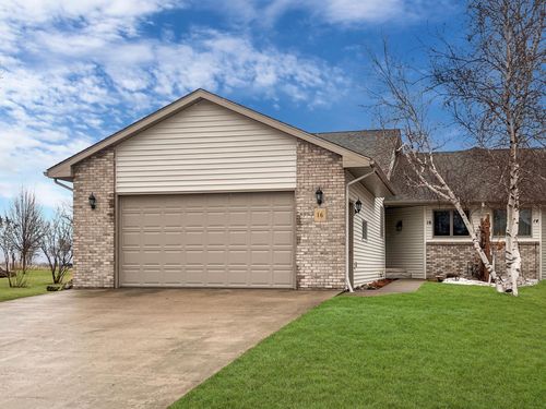 16 Line Dr, Morris, MN, 56267-1004 | Card Image