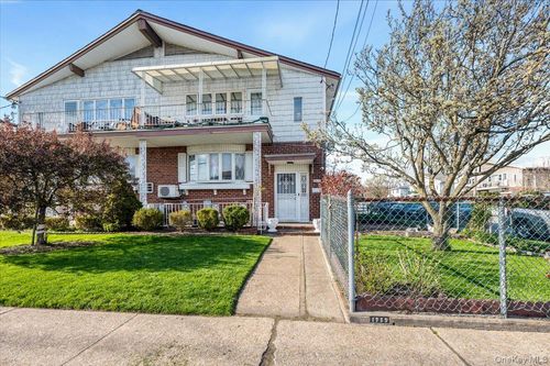 8019 149th Ave, Howard Beach, NY, 11414-1127 | Card Image