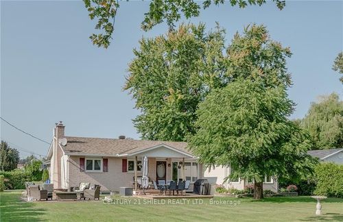 1 Fraser St, Saint Andrews West, ON, K0C2A0 | Card Image