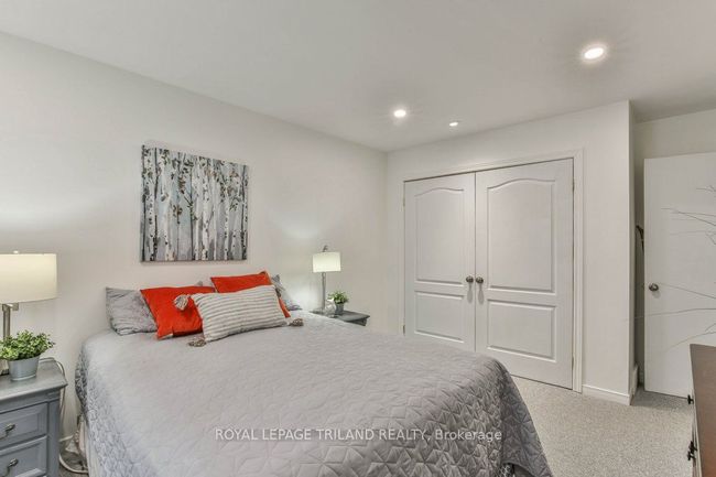 834 Viscount Rd, House other with 3 bedrooms, 2 bathrooms and 4 parking in London ON | Image 18