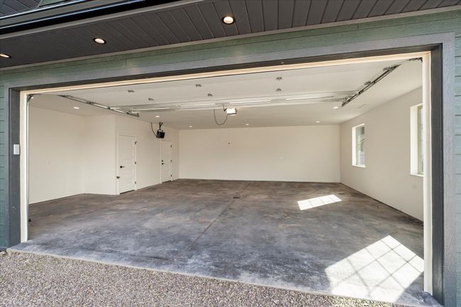 Oversized & heated 2 car garage | Image 31