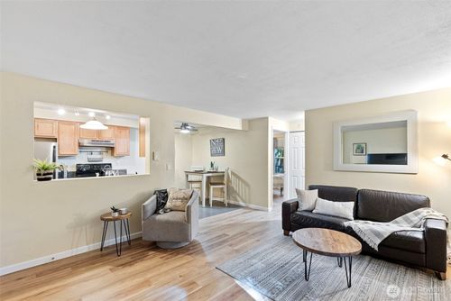 2-1919 S I St, Tacoma, WA, 98405-3883 | Card Image