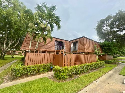 105 1st Ln, Greenacres, FL, 33463-4255 | Card Image