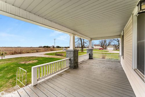 1549 S Iowa Avenue, Washington, IA, 52353 | Card Image